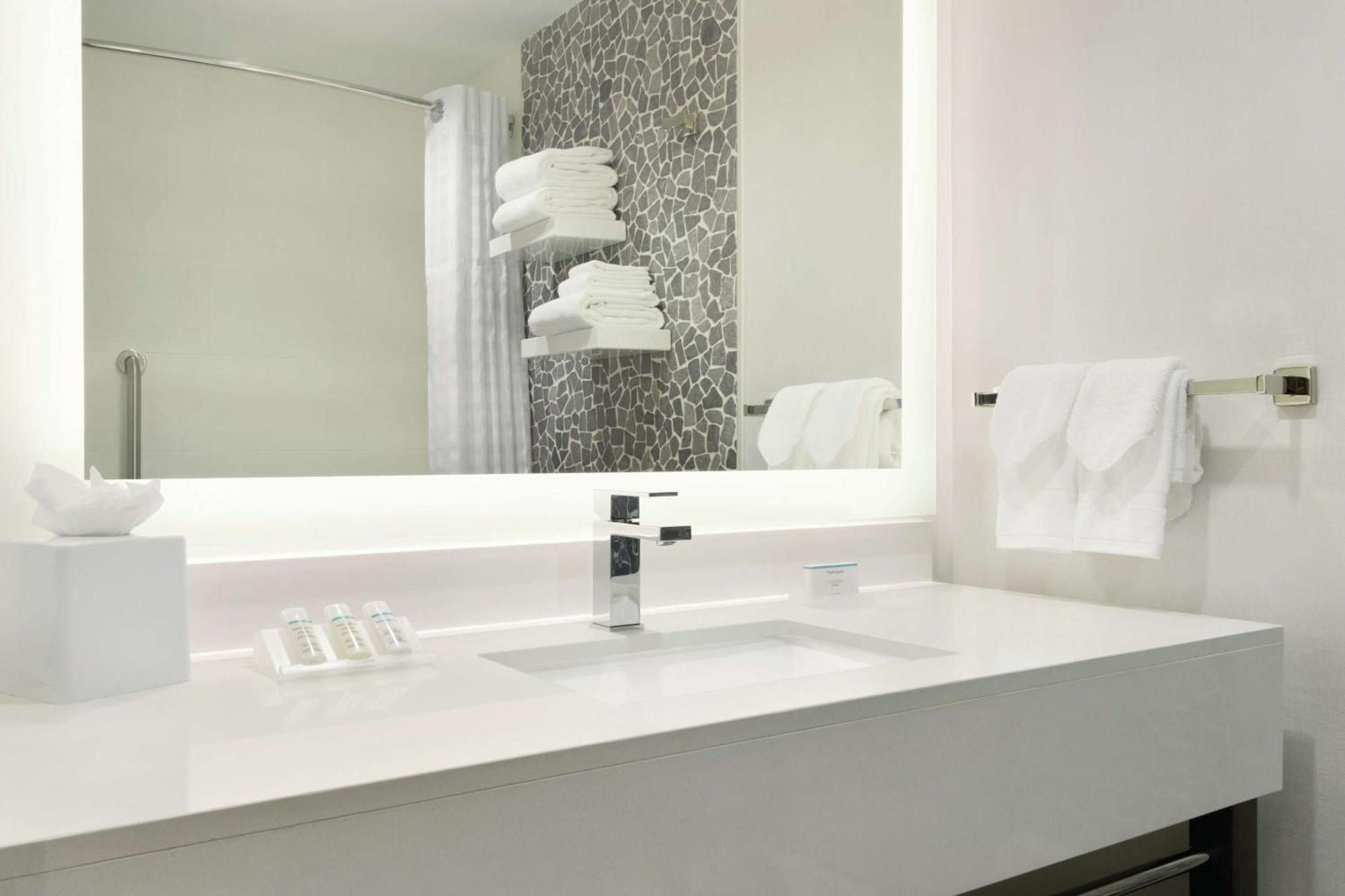 Hotel Hilton Garden Downtown 3*